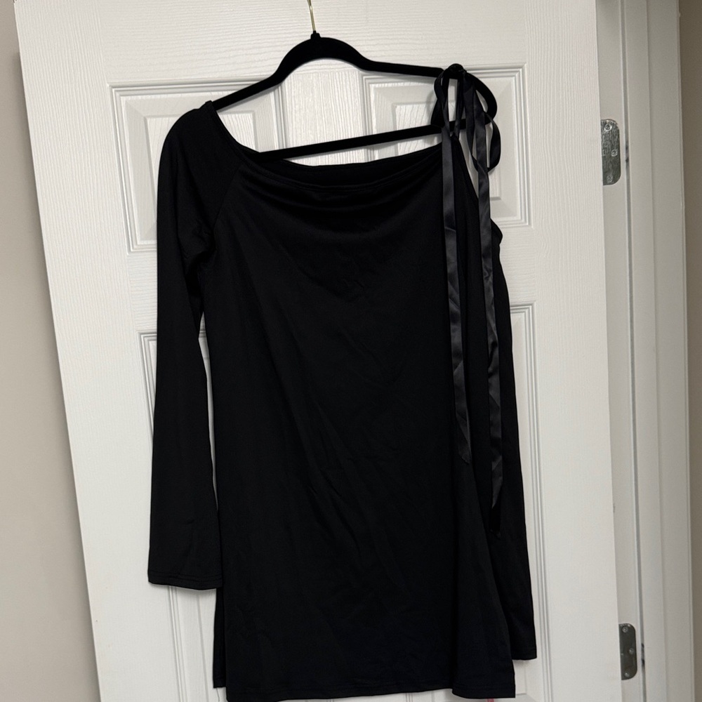 Elegant Black One Shoulder Dress